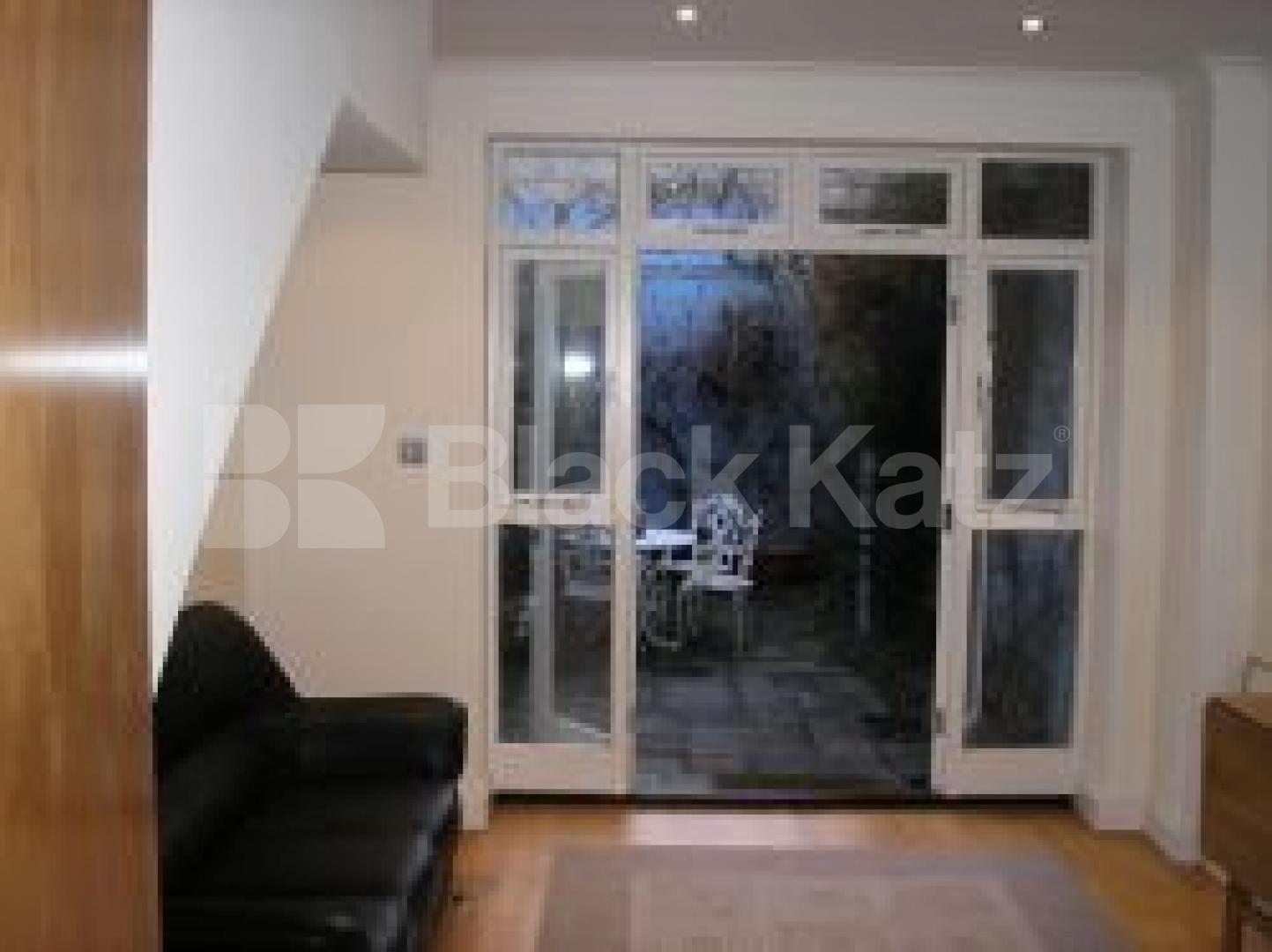 			MUST BE SEEN, 3 Bedroom, 1 bath, 1 reception Flat			 Old Dairy Mews, KENTISH TOWN NW5